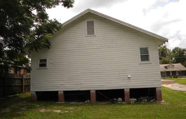 Duplex at 1016 NE 8th Ave. Ocala, FL 34470