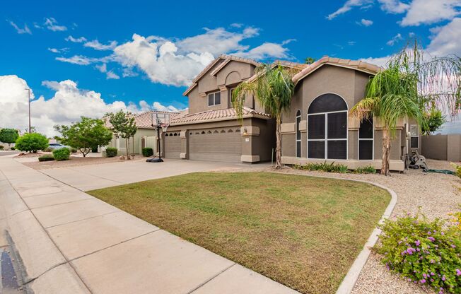4 Bedroom 2.5 Bath w/3 Car Garage in Superstition Springs****$1000 off first months rent*****