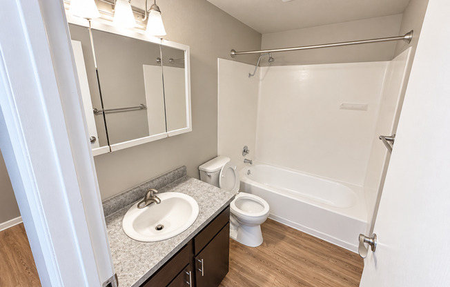 1 bed, 1 bath, 585 sqft, $1,795, Unit A03