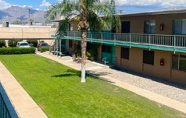 Royal Palms Apartments