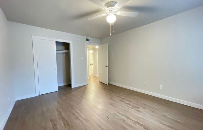 2 beds, 2 baths, 900 sqft, $1,550, Unit LAW11-204