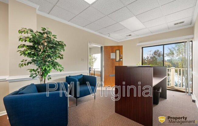 5267 GREENWICH RD
