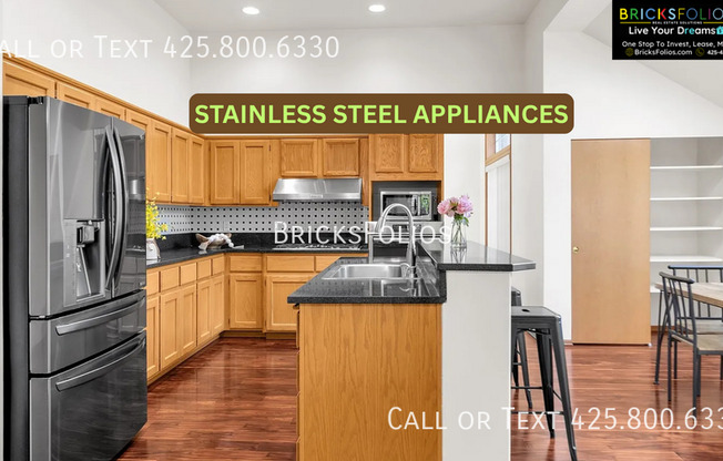 4522 NE 21 PL