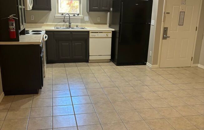 1 bed, 1 bath, 600 sqft, $1,050, Unit 56A