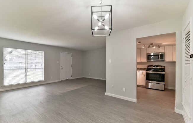 Move In Specials -  Renovated Apartments! - MUST SEE!!!