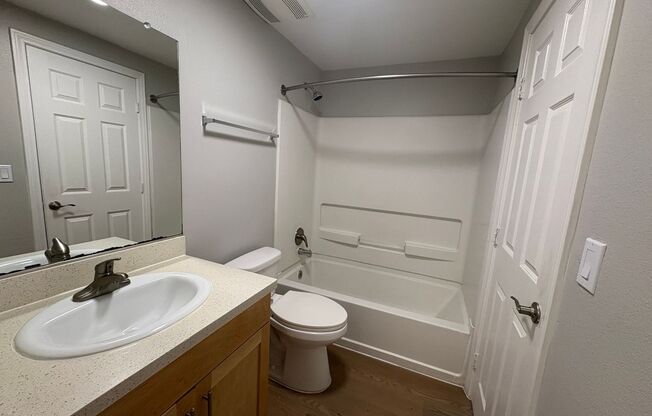 2 beds, 1.5 baths, 866 sqft, $2,800, Unit 810A8