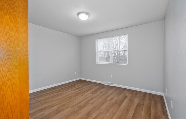 2 beds, 1 bath, 1,050 sqft, $1,599, Unit 3951 - 37