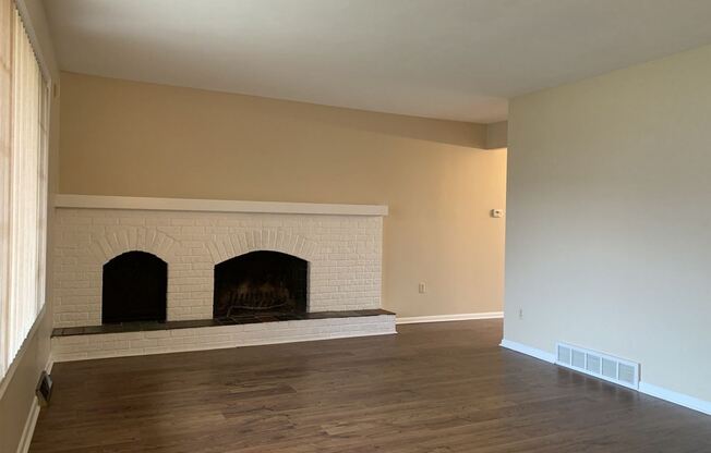 108 Green Meadows Ave