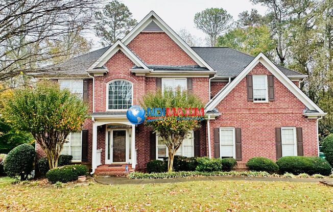 Beautiful large house in CAMBRIDGE cluster with finished basement in Alpharetta