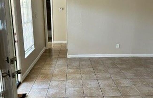2 beds, 1 bath, 883 sqft, $1,635, Unit 1-1539-C