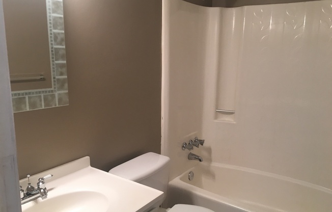 2 beds, 1 bath, $1,800