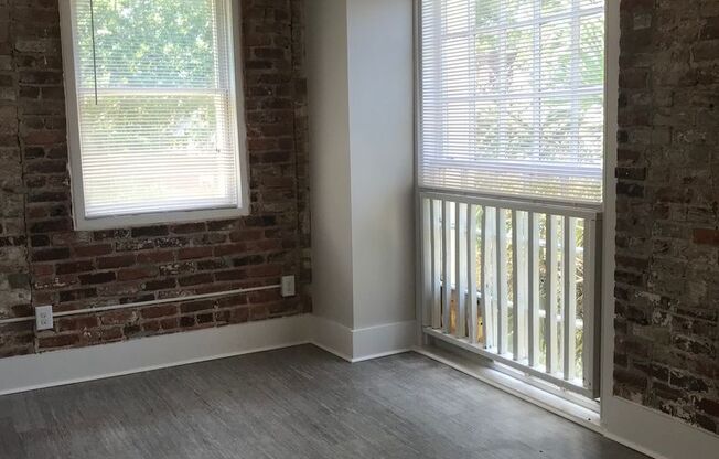 3 beds, 2 baths, 1,100 sqft, $3,200, Unit 300