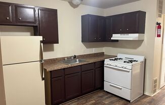 1 bed, 1 bath, 650 sqft, $750, Unit 4