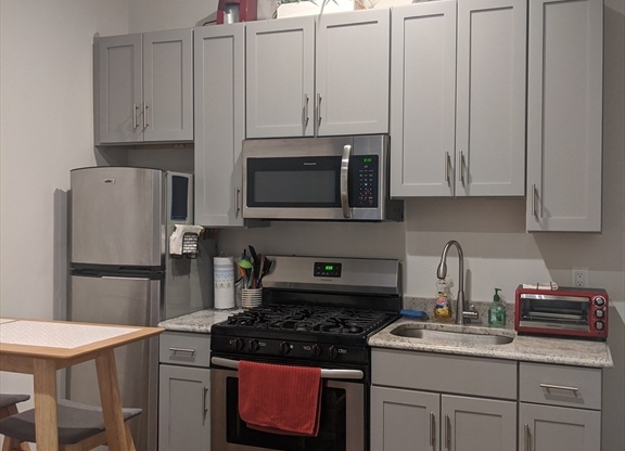 Studio, 1 bath, 300 sqft, $1,850, Unit 2