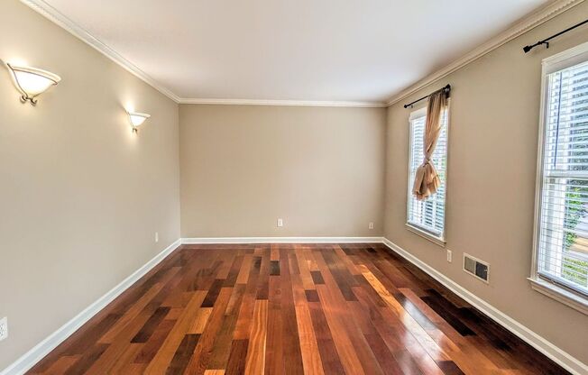 4 beds, 2.5 baths, $3,400
