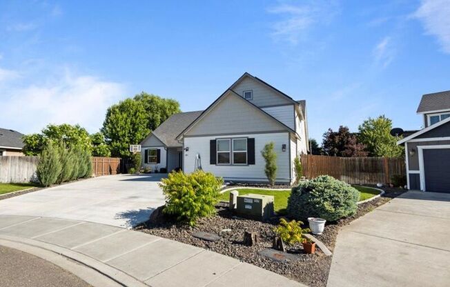 617 ESPERANZA CT
