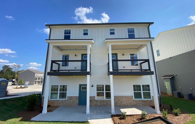 3 beds, 3 baths, 1,519 sqft, $2,910