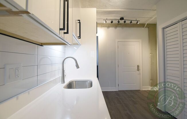 2 beds, 1 bath, 570 sqft, $2,500, Unit 415