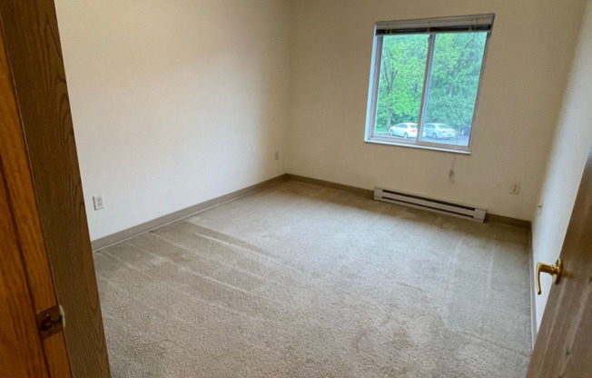 3 beds, 2 baths, 1,200 sqft, $1,400, Unit TE218X-242