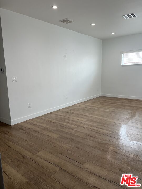 5107 5 AVE