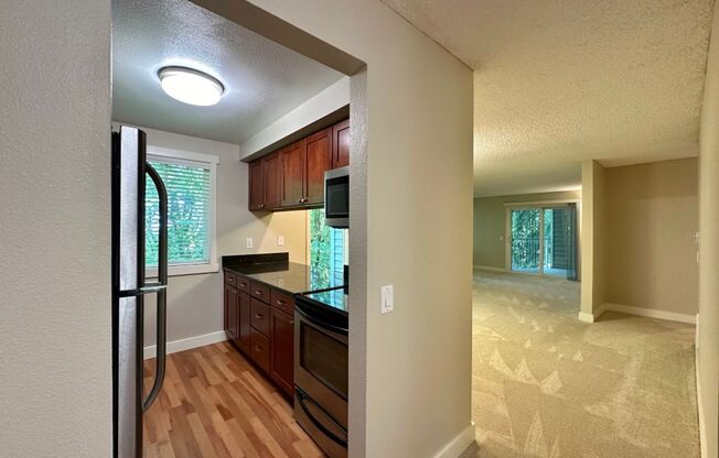 2Bd/2Ba Bellevue Condo