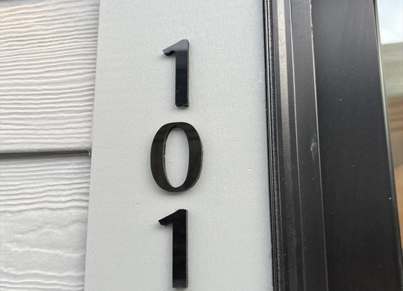 2 beds, 2 baths, 900 sqft, $3,995, Unit 101