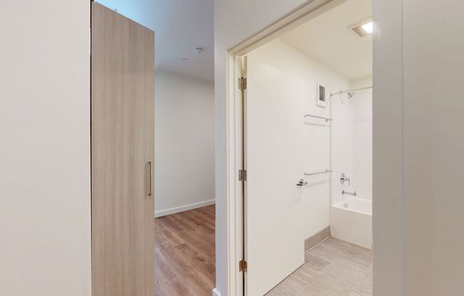 Studio, 1 bath, 463 sqft, $1,750, Unit 610