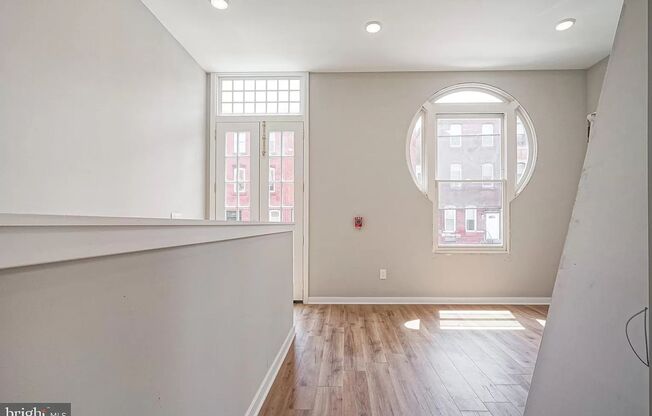 3 beds, 3 baths, 800 sqft, $1,900, Unit 1827-A