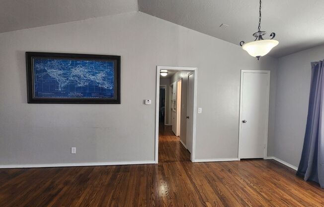 3 beds, 1 bath, $1,400