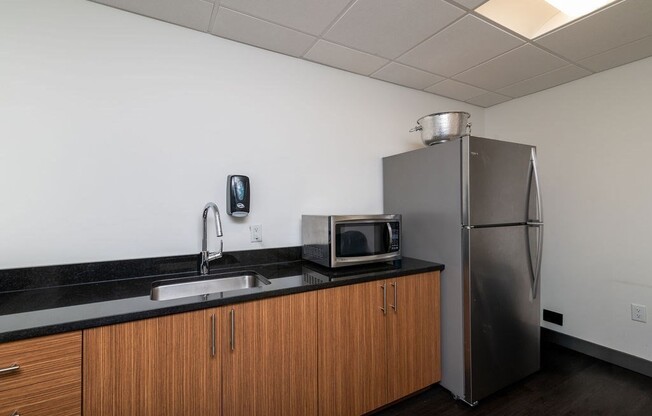 2 beds, 2 baths, 1,070 sqft, $3,200, Unit 209