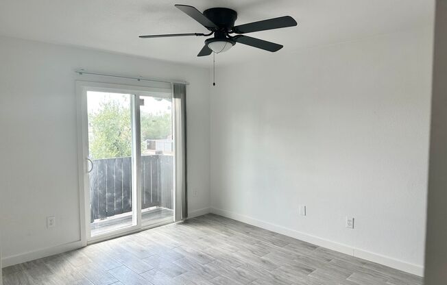 2 beds, 1.5 baths, 968 sqft, $1,595, Unit Unit 4