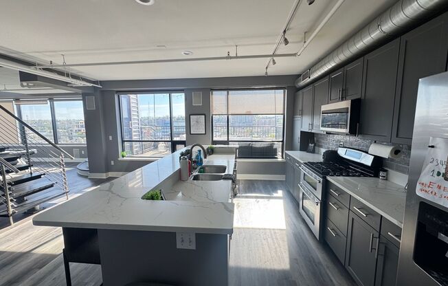 2 beds, 2 baths, 2,000 sqft, $4,550, Unit 600 Broadway Ave NW - Unit 601 A