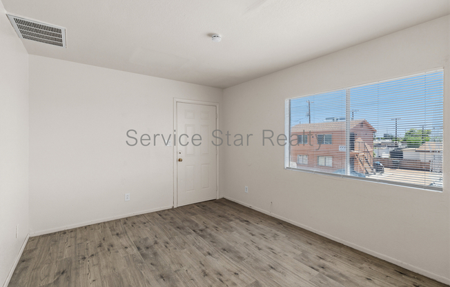 2222 E PUEBLO AVE