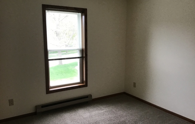 2 beds, 1 bath, 950 sqft, $1,750, Unit 7601RA