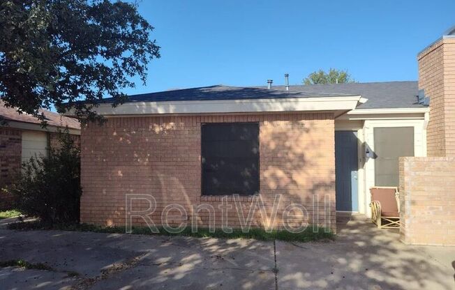 123 N TROY