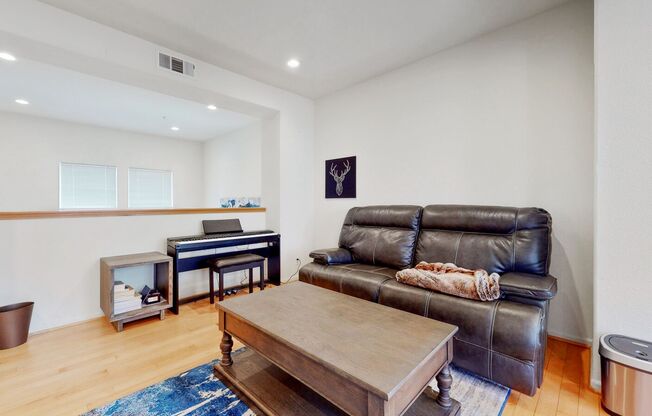 "Coming Soon" 3-Bedroom in Santa Clara- $4,600/mo
