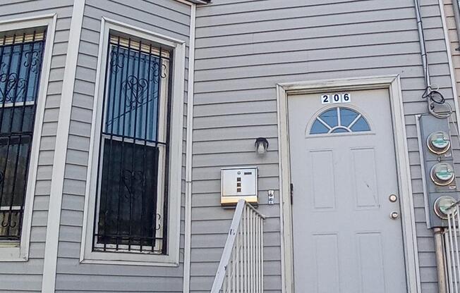 206 ELTON ST