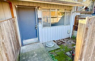 2BR/1BA Fourplex Near Clark College