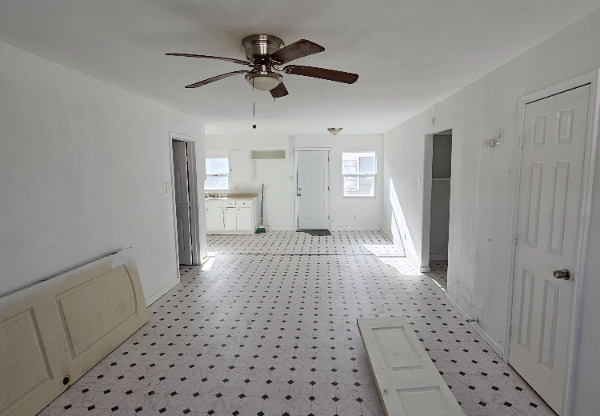 1726 E DARTMOUTH