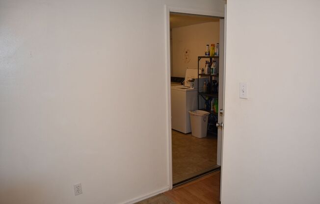 Studio, 1 bath, $1,175