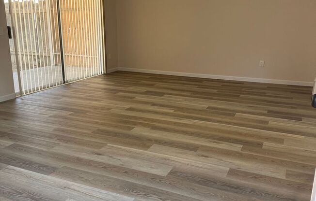 CHRISTY WAY 3117 &amp; 3119 (DUPLEX)