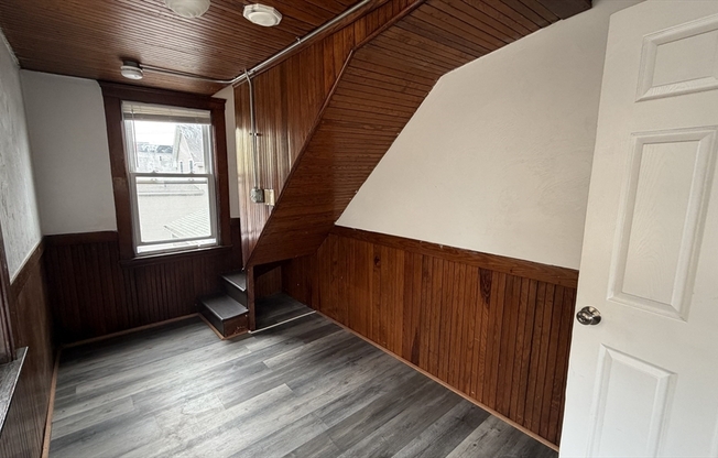 25 BROADWAY UNIVERSITY 3