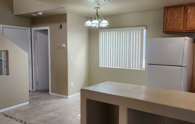 3 beds, 2.5 baths, $1,795