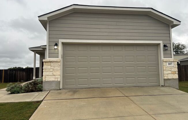 Beautiful 3/2 Single Story Home in Cibolo, TX