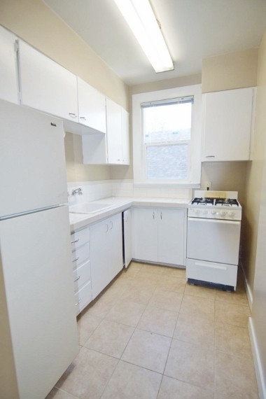 John's Landing 2nd Floor 1Bdr w/Hardwoods, Close to OHSU