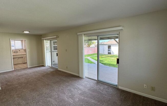 2 Bedroom 2 Bath House centrally located
