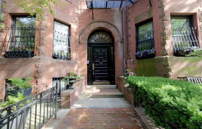 398 Marlborough St