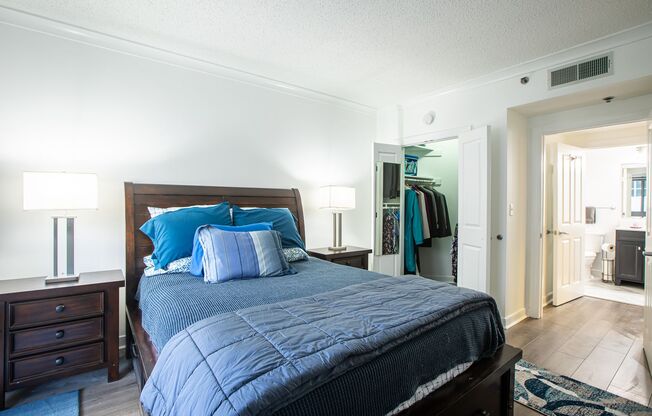 1 bed, 1 bath, $2,450, Unit (#1017)