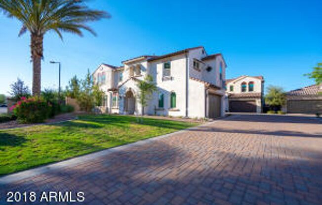 Beautiful Chandler Home!