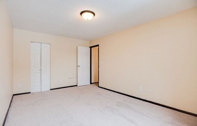2 beds, 1 bath, 850 sqft, $1,025, Unit W 107